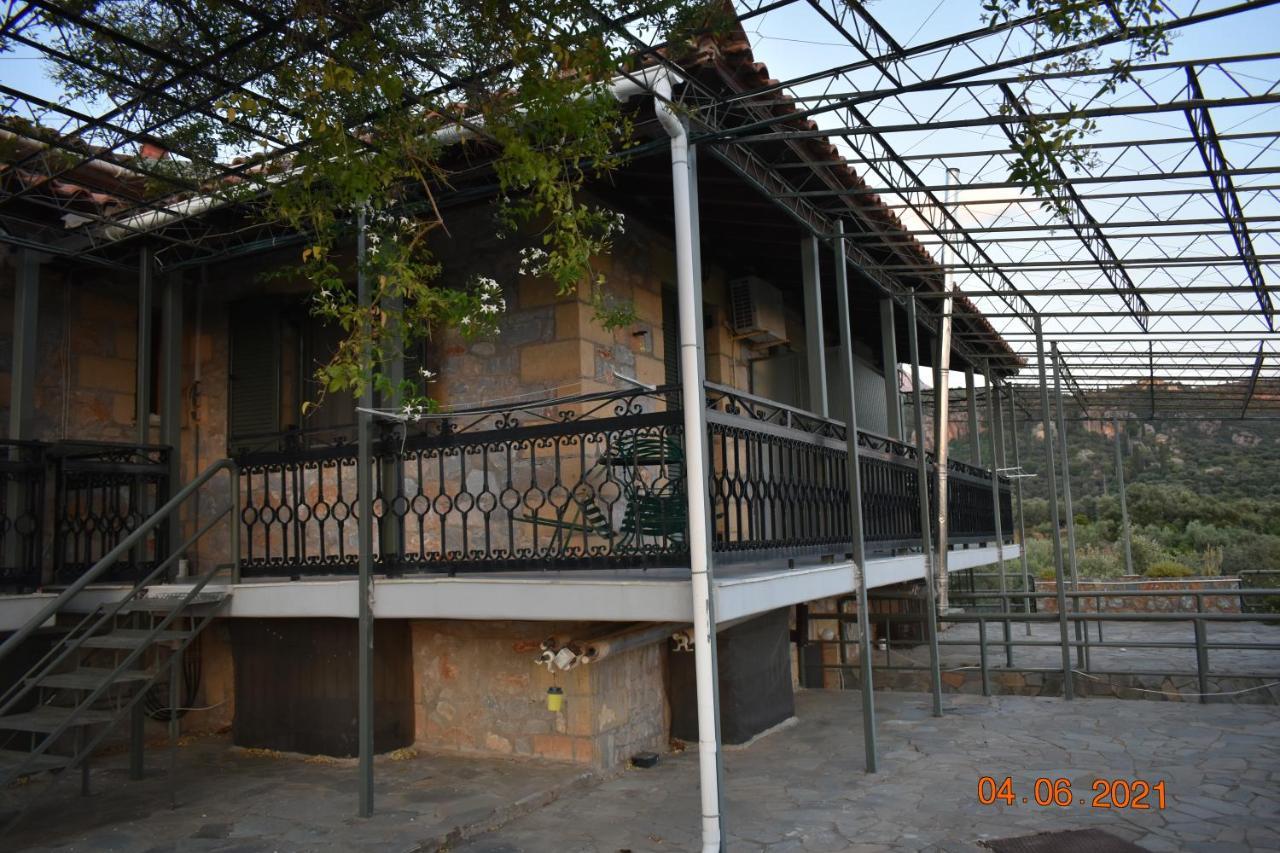 Ouranias Studios Kardamyli Exterior foto