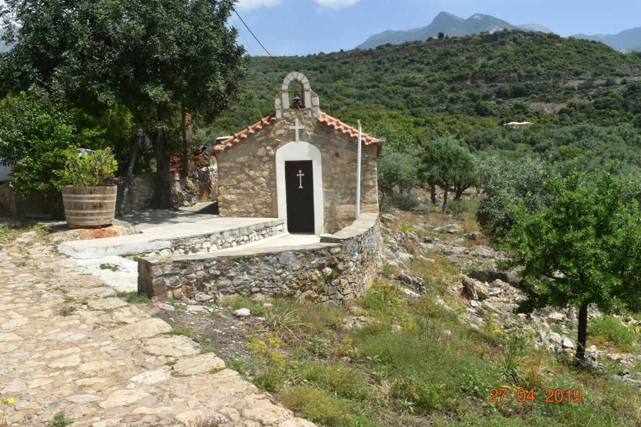 Ouranias Studios Kardamyli Exterior foto